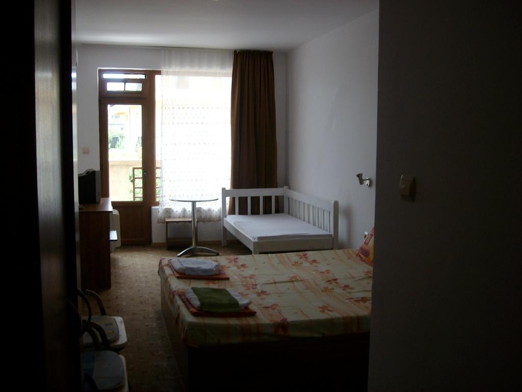 Hotel Neven Primorsko Ruang foto